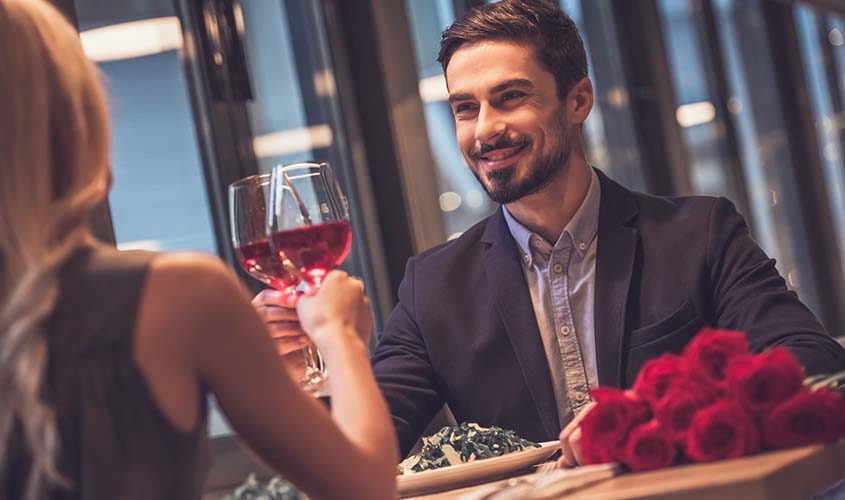 ホテルでのディナーのドレスコード