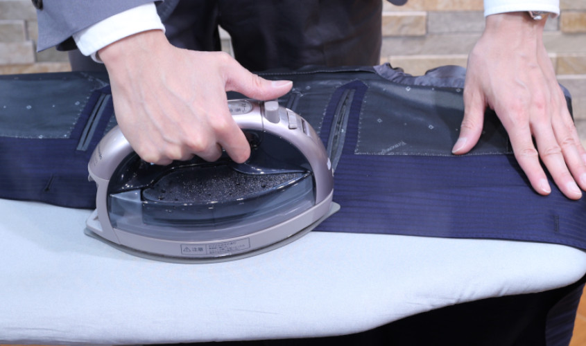 suit_lapel_iron_step5